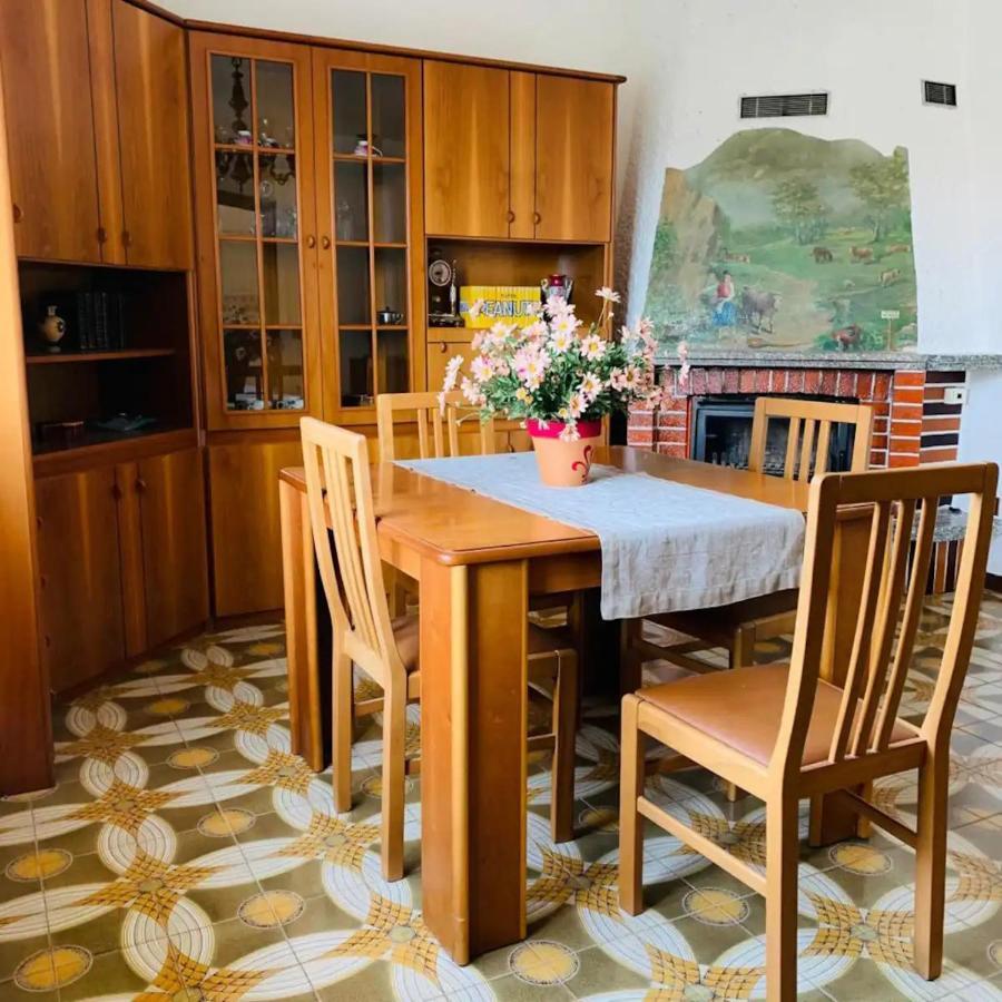 Casavacanze Sottocolle Valmorea Extérieur photo